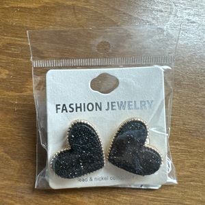BLACK STUD SPARKLE EARRINGS